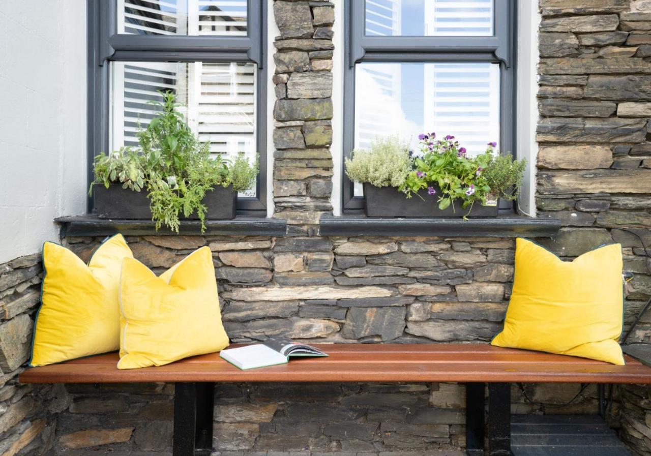 Modern Home In Windermere By Letmestay Exterior photo
